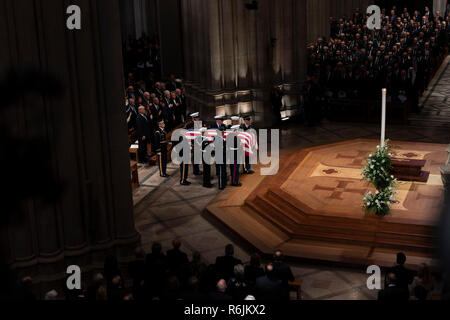 December 5, 2018 - Washington, DC, United States: The casket of former President George W. Bush arrives at the National Cathedral where a state funeral is held in his honor.  Credit: Chris Kleponis / Pool via CNP / MediaPunch Stock Photo