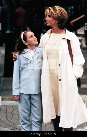 THE PARENT TRAP 1998 Disney film with Natasha Richardson at right and Lindsay Lohan Stock Photo