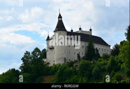 ottensheim castle on the danube