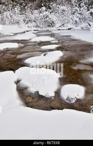 Ice formations on the Kagawong River below Bridal Veil Falls, Kagawong, Manitoulin Island, Ontario, Canada Stock Photo