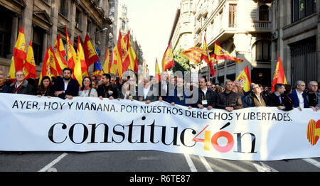 Barcelona, Catalonia, Spain. 6th Dec, 2018. People seen with a huge banner while participating in a march during the event.Two thousand people celebrated the 40th Anniversary of the Spanish Constitution in Barcelona. Credit: Ramon Costa/SOPA Images/ZUMA Wire/Alamy Live News Stock Photo