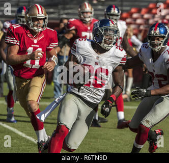 San Francisco, California, USA. 14th Oct, 2012. New York Giants free safety Antrel Rolle (26) runs with ball after intercepting San Francisco 49ers quarterback Alex Smith (11) pass on Sunday at Candlestick Park in San Francisco, CA. The Giants defeated the 49ers 26-3. Credit: Al Golub/ZUMA Wire/Alamy Live News Stock Photo