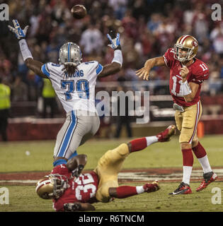 Detroit Lions defensive end Alex Barrett (58) lines up against the New ...