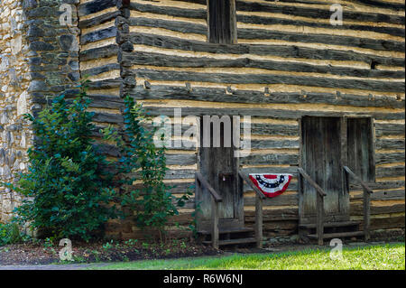 Jonesborough,Tennessee,USA - October 24th, 2018: This log cabin built in 1777 by Christopher Taylor an officer in the French and Indian War and majob  Stock Photo