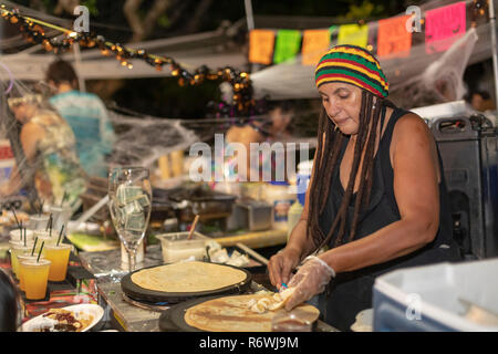 Kalapana, Hawaii - Hundreds attend the Kalapana Night Market every Wednesday for music, dancing, food, and crafts. The event was begun by the late Unc Stock Photo