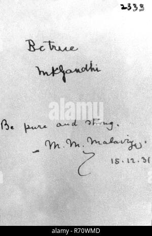 Be True, M.K. Gandhi, Mahatma Gandhi message for a passenger on board of SS Pilsna, and Be pure and strong by M. M. Malaviya, December 15, 1930, old vintage 1900s picture Stock Photo