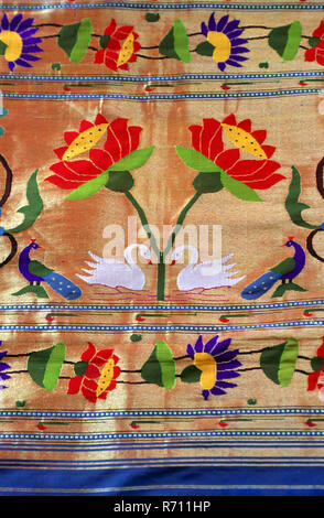 Latest border line design drawing for embroidery,Easy flower border for  saree/fulkari orna/kam… | Machine quilting designs, Flower border, Border  embroidery designs