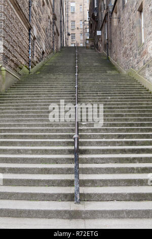 The stone steps of Warriston's Close link Cockburn Street to the old town in Edinburgh, Scotland, UK Stock Photo
