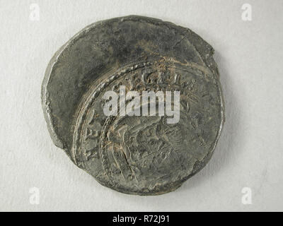 Cloth seal with Rotterdam weapon and ANDERHALF [STAEL], steel lead pinned-red cloth seal hallmark ground find lead metal, Steel lead sheet with front the crowned coat of arms of Rotterdam and around text and reverse text ANDERHALF [STAEL] Stock Photo