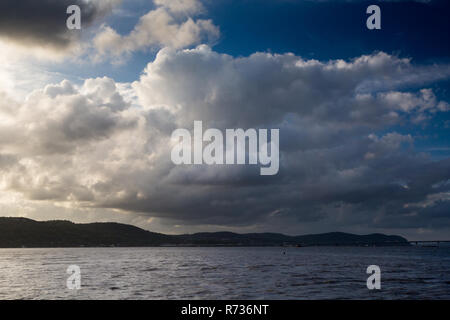 Large storm clouds moving in over the Tappan Zee Bridge and the Hudson River. Piermont, New York Stock Photo