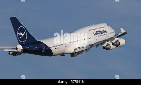 Lufthansa Boeing 747-400 D-ABVM New Livery Gemini200