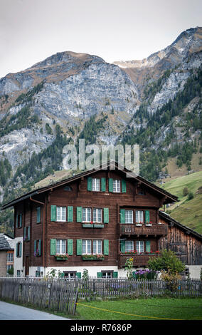 traditional-swiss-alps-houses-