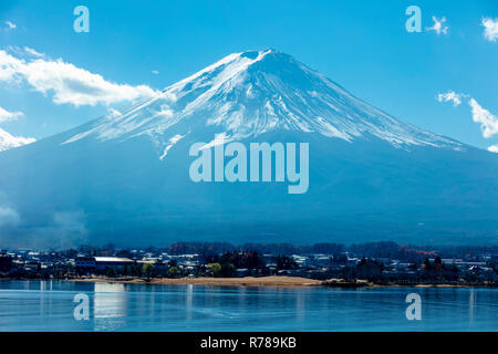 Mount Fuji snow capped close up, fujisan Kawaguchiko Stock Photo