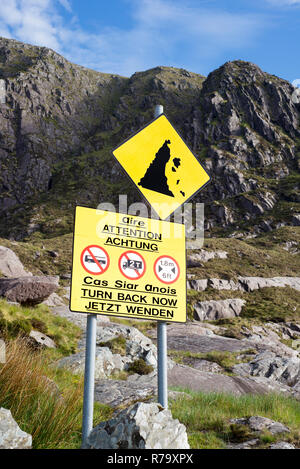 warning sign at the conor pass Stock Photo