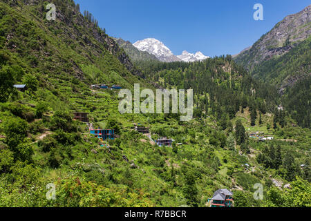 Tosh village in beautiful Parvati valley in Himachal Pradesh state, Northern India Stock Photo