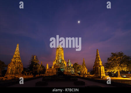 Wat Chaiwatthanaram Temple in Ayutthaya Historical Park, Thailand Stock Photo