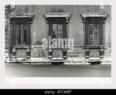 Lazio Roma Rome Palazzo Farnese, this is my Italy, the italian country of visual history, Exterior views of facade and flank of 16th century 1514 palazzo by Antonio da Sangallo the younger, continued by Michelangelo, completed by della Porta. Detail views of windows and portal Stock Photo