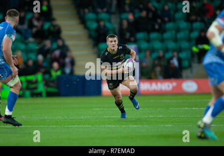 Northampton, UK. 8th December 2018. Ollie Sleightholme of Northampton Saints runs with the ball during the European Rugby Challenge Cup match between Northampton Saints and Dragons. Andrew Taylor/Alamy Live News Stock Photo