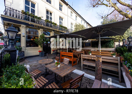 The Devonshire Arms pub, Kensington, London. UK Stock Photo