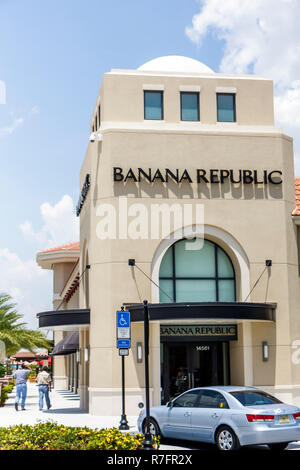 Fort Ft. Lauderdale Florida,Pembroke Pines,Shops At Pembroke Gardens mall, directory sign businesses,visitors travel traveling tour tourist tourism  lan Stock Photo - Alamy