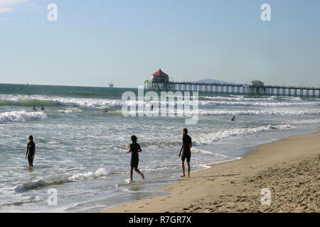 Young surfers on the beach in Santa Monica, California, USA Stock Photo