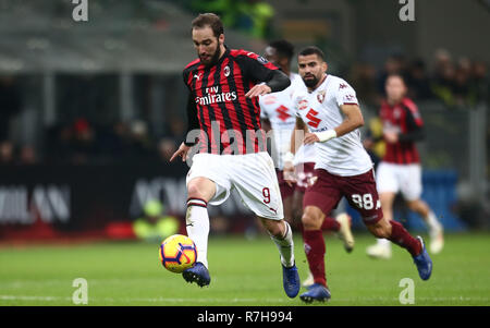 ESCLUSIVA MILAN  Foto Spada/LaPresse 09 December  2018 Milano ( Italia ) sport calcio Milan vs Torino  - Campionato di calcio Serie A TIM 2018/2019 - Stadio San Siro  Nella foto:  Higuain  EXCLUSIVE MILAN  Photo Spada/LaPresse December 09 , 2018 Milan ( Italy ) sport soccer Milan vs Torino - Italian Football Championship League A TIM 2018/2019 - San Siro Stadium In the pic: Higuain Stock Photo