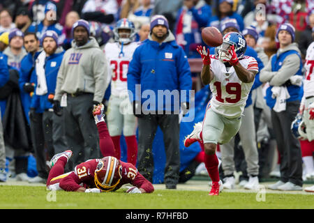 New York Giants cornerback Fabian Moreau (37) defends against the