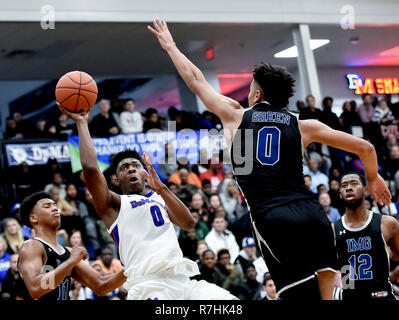 Hyattsville, Maryland, USA. 8th Dec, 2018. December 9, 2018: DeMatha junior Earl Timberlake junior tries to hit a fade away jumper against IMG Academy senior Josh Green during the ARS Rescue Rooter National Hoopfest at DeMatha High School in Hyattsville, Maryland on December 9, 2018. In action between nationally ranked heavyweights. #1 Montverde defeated #11 St. Paul VI 57-50 and #2 IMG Academy defeated #6 DeMatha 73-67 Scott Serio/Eclipse Sportswire/CSM/Alamy Live News Stock Photo