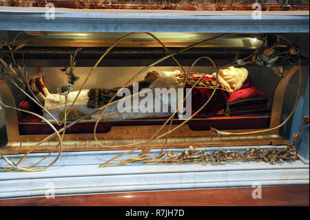 Tomb of St John XXIII in altar of Saint Jerome in Italian Renaissance Papale Basilica Maggiore di San Pietro in Vaticano (Papal Basilica of St. Peter  Stock Photo