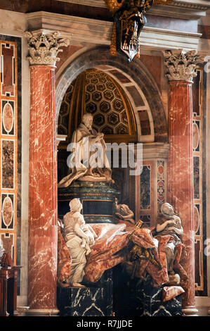 Tomb of Pope Alexander VII by Gian Lorenzo Bernini in Italian Renaissance Papale Basilica Maggiore di San Pietro in Vaticano (Papal Basilica of St. Pe Stock Photo