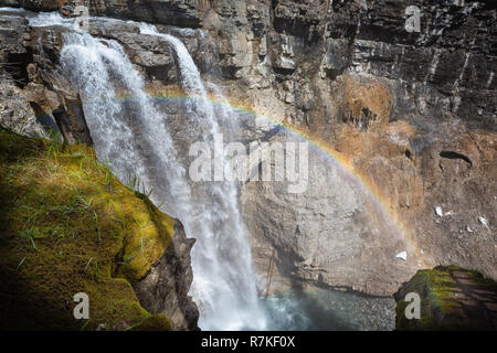 Johnston Canyon Upper Falls, Banff National Park, Alberta, Canada Stock Photo