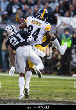 Pittsburgh Steelers wide receiver Antonio Brown (84) runs off the field  following his touchdown against the Tennessee Titans in the first quarter  at Heinz Field in Pittsburgh on November 16, 2017. Photo