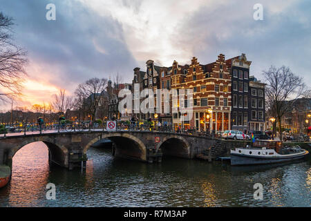 Evening view of Brouwersgracht and Prinsengracht canals in Amsterdam, Netherlands Stock Photo