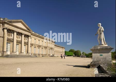 France, Oise, Compiegne, the castle which was the former royal and imperial residence, facade on the garden side, statue loocking at the castle Stock Photo