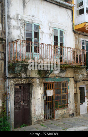 Old house es in Ferrol, Galicia, Spain. Ferrol  is a city in the Province of A Coruna in Galicia, located on the Atlantic coast in north-western Spain Stock Photo