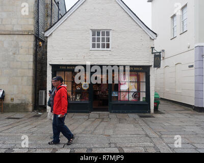 High Street Brands and shoppers Truro Cornwall, 2018  Robert Taylor/Alamy Live News. Truro, Cornwall, UK. Stock Photo