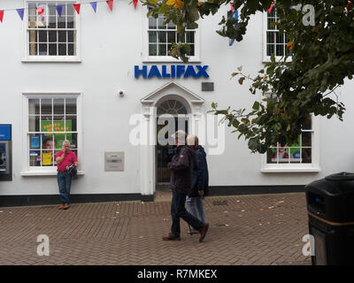 High Street Brands and shoppers Truro Cornwall, 2018  Robert Taylor/Alamy Live News. Truro, Cornwall, UK. Stock Photo