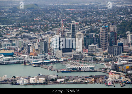 Aerial cityscape overviews of Auckland City, CBD, bridge, Waitemata harbour and Hauraki Gulf, New Zealand Stock Photo