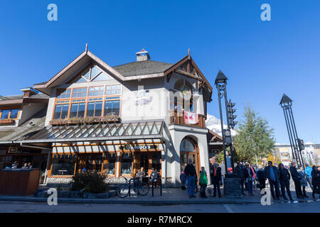 Alberta, Canada - October 7, 2018 : Scene of Downtown Banff, Tourist Shops in the center of Banff Stock Photo