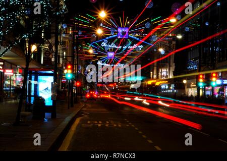 2018 Christmas lights along Oxford Street Toward Oxford Circus, Mayfair, London, UK. Stock Photo