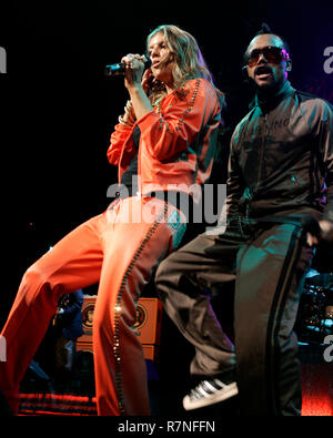 Fergie and Apl.de.ap of the Black Eyed Peas perform in concert at the Bank Atlantic Center in Sunrise, Florida on April 13, 2006. Stock Photo