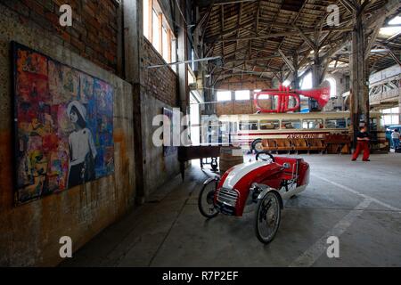 France, Gironde, Bordeaux, area classified as World Heritage, Around the basins afloat, Bacalan, Le Garage Moderne, workshops Stock Photo