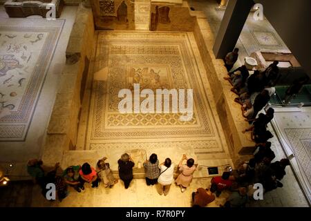 Ankara. 4th Oct, 2018. Photo taken on Oct. 4, 2018 shows interior view of Zeugma Mosaic Museum in Gaziantep, southeastern Turkey. Looted and missing pieces of the famous 'Gypsy Girl' mosaic, found in the ancient Roman city of Zeugma which became the symbol of southeastern Turkey's Gaziantep, returned to Turkey recently from the United States after years of diplomatic efforts. Credit: Qin Yanyang/Xinhua/Alamy Live News Stock Photo