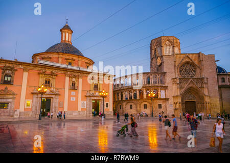 Virgen de los Desamparados Basilica and Santa Maria de Valencia Cathedral. Virgin Square .Valencia, Comunidad Valenciana. Spain. Stock Photo