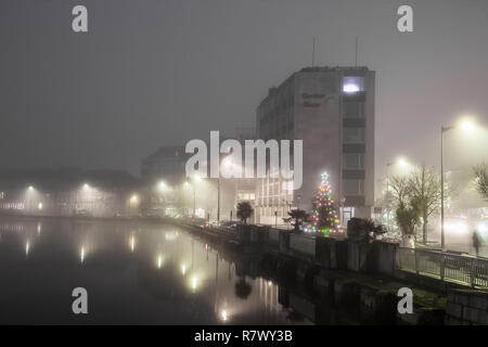 Cork City, Cork, Ireland. 12th December, 2018. An early morning view of  a foggy Morrisons Quay in Cork City, Ireland. Credit: David Creedon/Alamy Live News Stock Photo