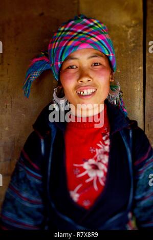 Vietnam, Lao Cai province, Sapa district, portrait of a black Hmong Stock Photo
