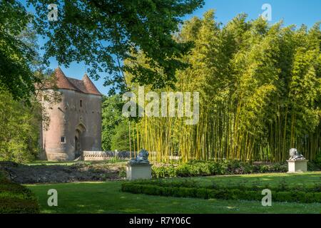 France, Cher, Berry, chateau d'Ainay le Vieil castle, the Jacques Coeur road Stock Photo