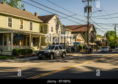 Main Street Kent, Connecticut, USA Stock Photo - Alamy