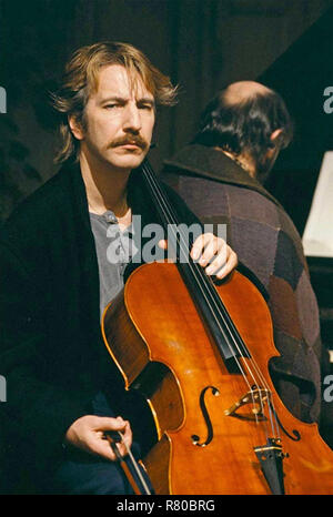 TRULY MADLEY DEEPLY  1990 Lionheart film with Alan Rickman Stock Photo