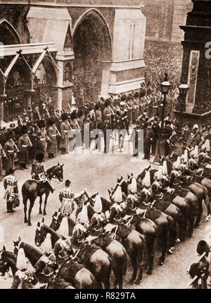 Temple Bar, London on May 9th, 1910, the day George V was proclaimed King. According to ancient customs the heralds must obtain the Lord Mayors permission before they can enter the City of London. It appears the the mayor is sovereign in the city and can forbid anyone (including the king) from entering. Stock Photo